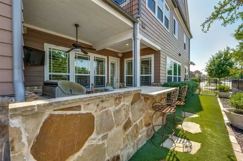 722 E Main St, Coppell, TX 75019 photo 24
