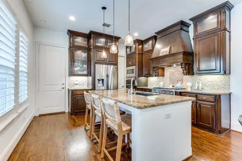 722 E Main St, Coppell, TX 75019 photo 6