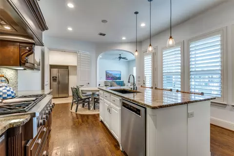 722 E Main St, Coppell, TX 75019 photo 12
