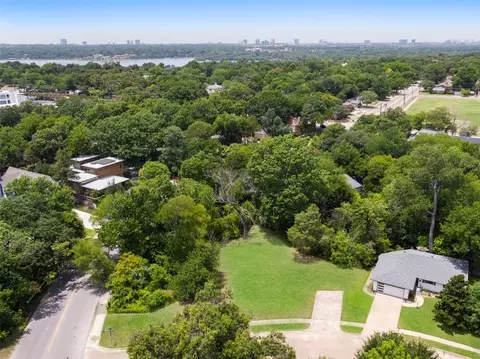 9711 Bluff Dale Dr, Dallas, TX 75218