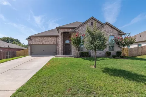 3737 Dutch Iris Ln, Forest Hill, TX 76140