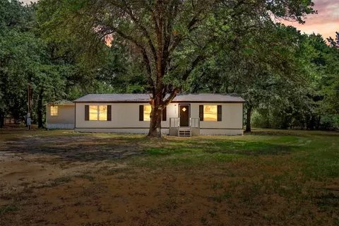321 Forestwood Dr, Alvarado, TX 76009