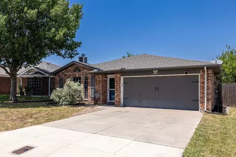 4041 Staghorn Cir N, Fort Worth, TX 76137