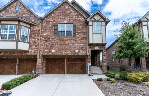 548 Waterloo Dr, Lewisville, TX 75067