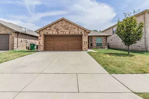 5277 Placid Dr, Haltom City, TX 76117
