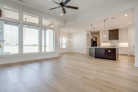 189 Overlook Dr, Aledo, TX 76008