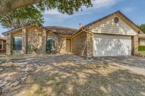 806 Lemons St, Cedar Hill, TX 75104