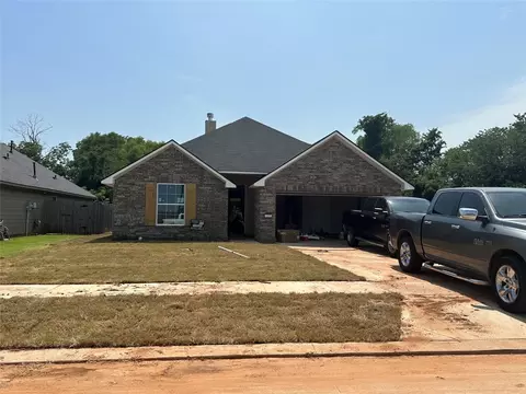 3337 Grand Lake Dr, Bossier City, LA 71111