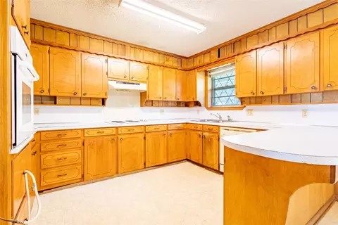 505 S Main St, Ector, TX 75439 photo 9