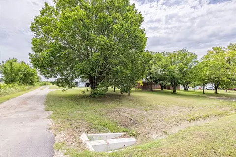505 S Main St, Ector, TX 75439 photo 38