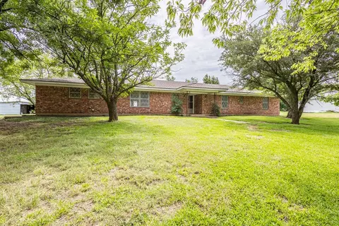 505 S Main St, Ector, TX 75439 photo 2