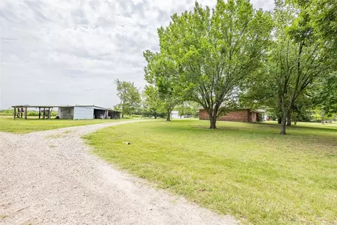 505 S Main St, Ector, TX 75439 photo 37