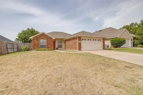 209 Willow St, Crowley, TX 76036