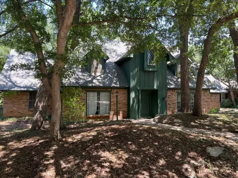 3903 Shady Valley Dr, Arlington, TX 76013