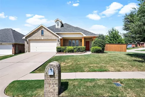 1221 Rosa Ln, Mansfield, TX 76063