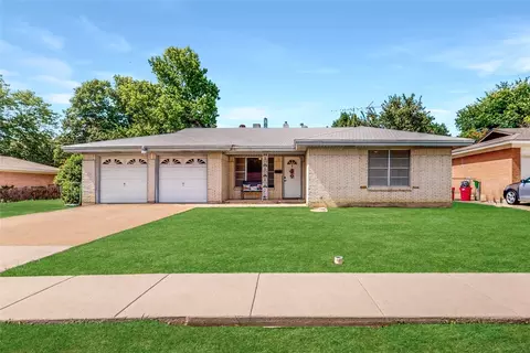 5305 Bonnie Wayne St, Haltom City, TX 76117