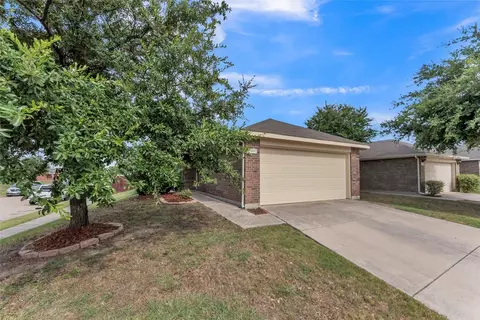 9001 Sun Haven Way, Fort Worth, TX 76244