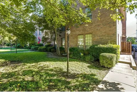 1307 Belle Pl, Fort Worth, TX 76107