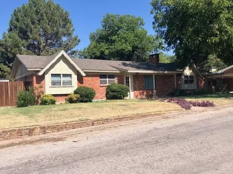 132 Gregg St, Albany, TX 76430