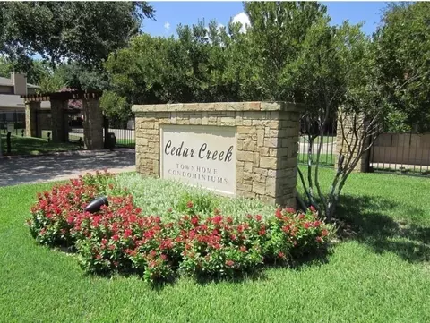 5722 Cedar Creek Dr, Benbrook, TX 76109