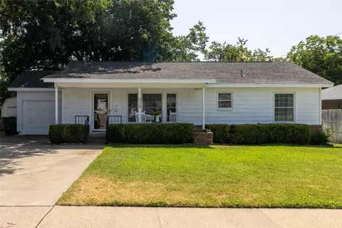 3548 Parker Rd W, Haltom City, TX 76117