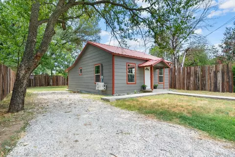 350 W Walnut St, Stephenville, TX 76401