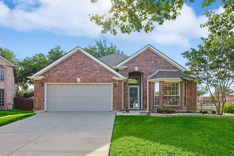 7932 Park Ridge Dr, Fort Worth, TX 76137