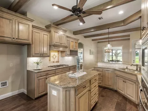 408 E Vaughn Rd, Cleburne, TX 76031 photo 10