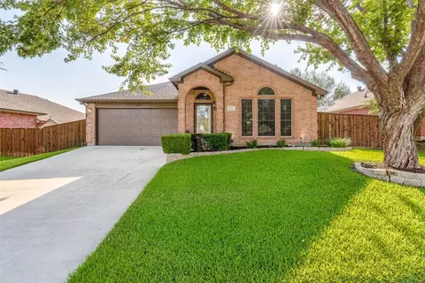 4442 Stones River Rd, Grand Prairie, TX 75052