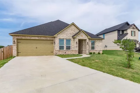 702 Chester Ct, Ennis, TX 75119