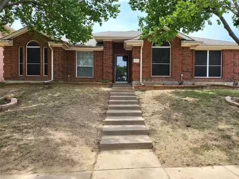 1557 Warwick Dr, Lancaster, TX 75134