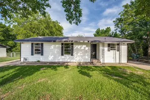 505 Denton St, Sanger, TX 76266