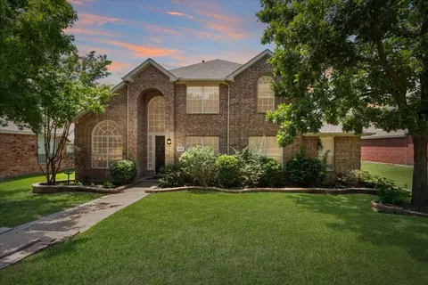10447 Red Clover Dr, Frisco, TX 75033