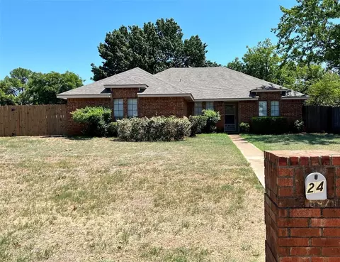 24 Muirfield St, Corinth, TX 76210