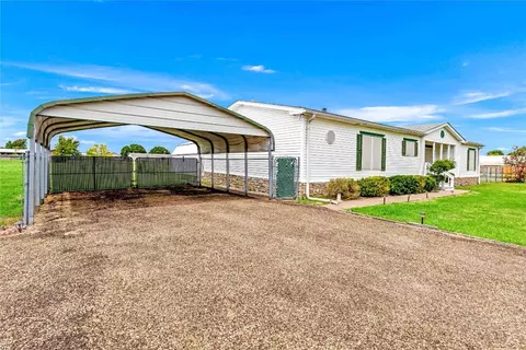 2656 Fall Brook Dr, Crandall, TX 75114