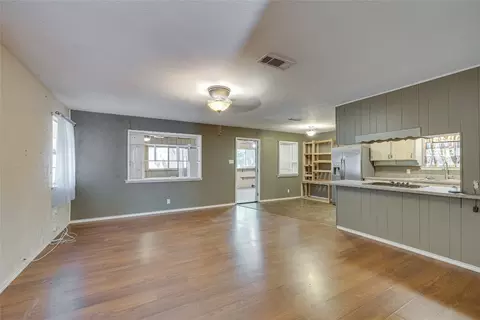 508 E Redbud Dr, Hurst, TX 76053 photo 8