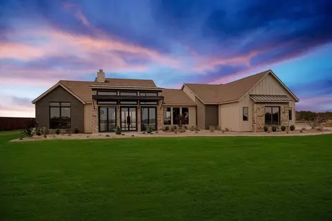 140 Ozro Rd, Venus, TX 76084