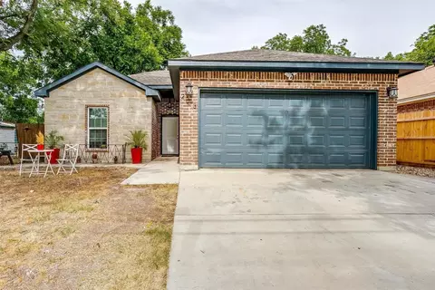 213 Saddle Rd, White Settlement, TX 76108