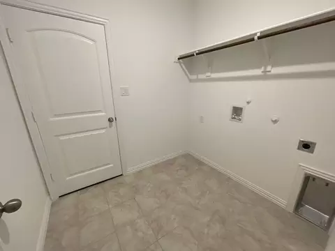 425 Smith Rd, Springtown, TX 76082 photo 8