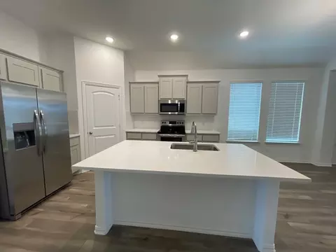 425 Smith Rd, Springtown, TX 76082 photo 4