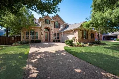 2803 Deerhurst Dr, Highland Village, TX 75077