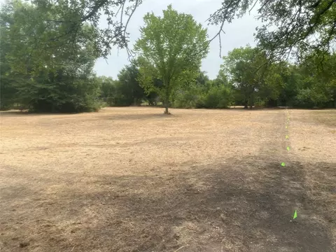 8203 Fairport Rd, Dallas, TX 75217