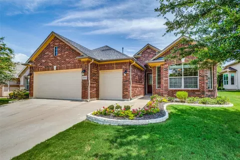 11512 Parkcrest Dr, Denton, TX 76207