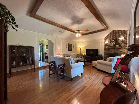 505 Eagle Dr, Bedford, TX 76021 photo 1