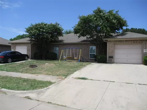 903907 Lake Dr #2, Grand Prairie, TX 75051