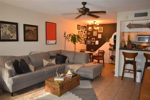 3244 Donnelly Cir #1112, Fort Worth, TX 76107