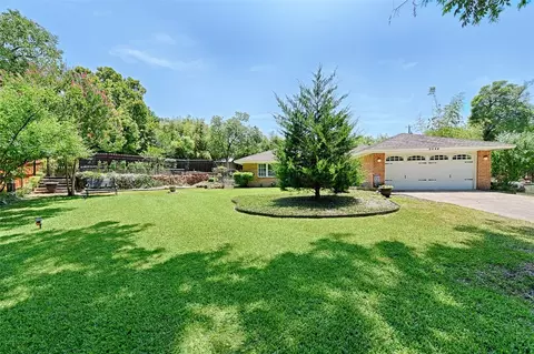 2446 Five Mile Cir, Dallas, TX 75233