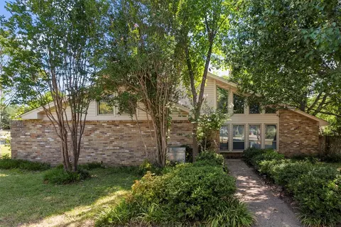 2503 Gary Ln, Arlington, TX 76016