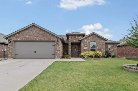 245 Cattlemans Trl, Saginaw, TX 76131