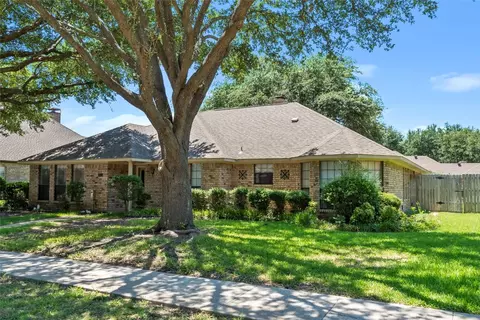 2905 Persimmon Pl, Rowlett, TX 75088 photo 2